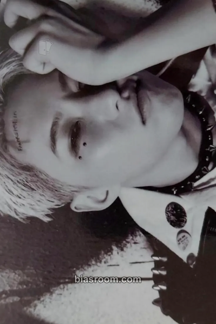 Hoshi HAPPY BURSTDAY Photocard - SEVENTEEN - SEVENTEEN K-pop photocard