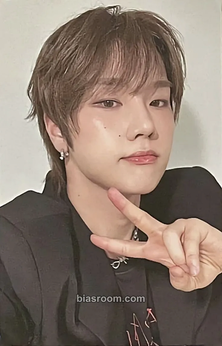 Jungsu THE XCAPE Photocard - Xdinary Heroes - Xdinary Heroes K-pop photocard