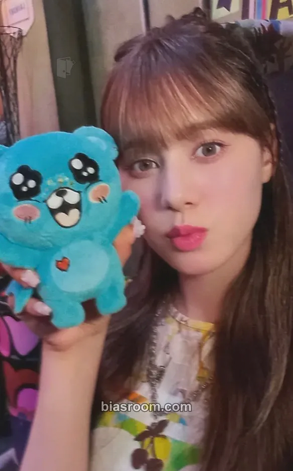 Nina Press Play Photocard - NiziU - NiziU K-pop photocard