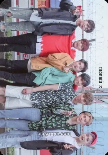 First World Tour Beautiful Photocard - MONSTA X - MONSTA X K-pop photocard
