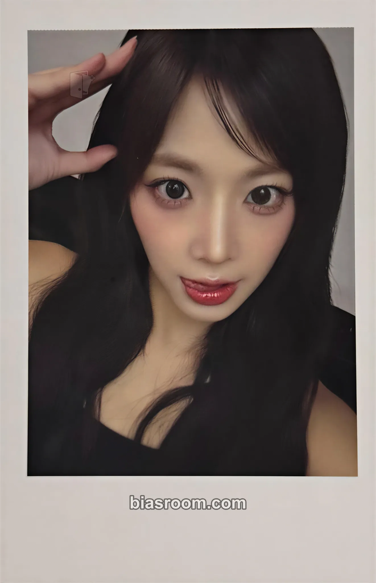 Nien Beyond Beauty Photocard - tripleS - tripleS K-pop photocard