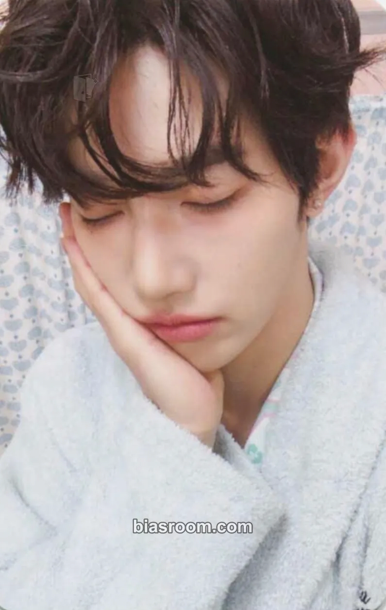 Hao Blue Paradise Photocard - ZEROBASEONE - ZEROBASEONE K-pop photocard