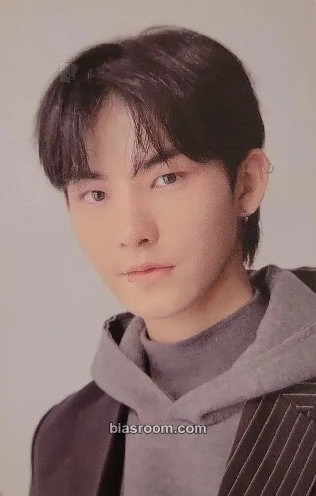 THE BOYZ - Hyunjun Hur (ex. Hwall) - THE ONLY Album off air version album photocard