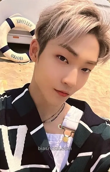 Kevin Be Aware Photocard - THE BOYZ - THE BOYZ K-pop photocard