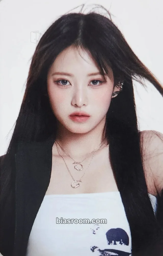 RESCENE - Liv - Glow Up Album album photocard qr me version
