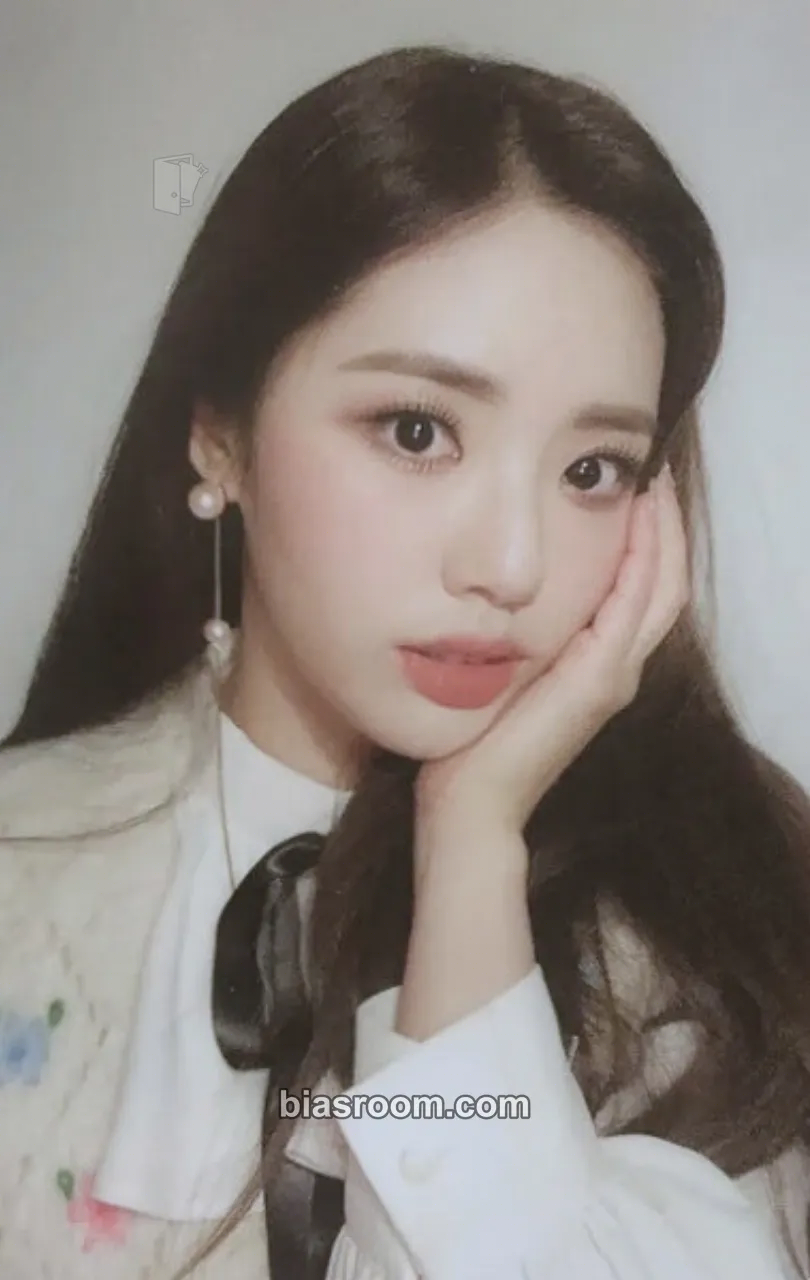 Jiwon 9 Way Ticket Photocard - fromis_9 - fromis_9 K-pop photocard