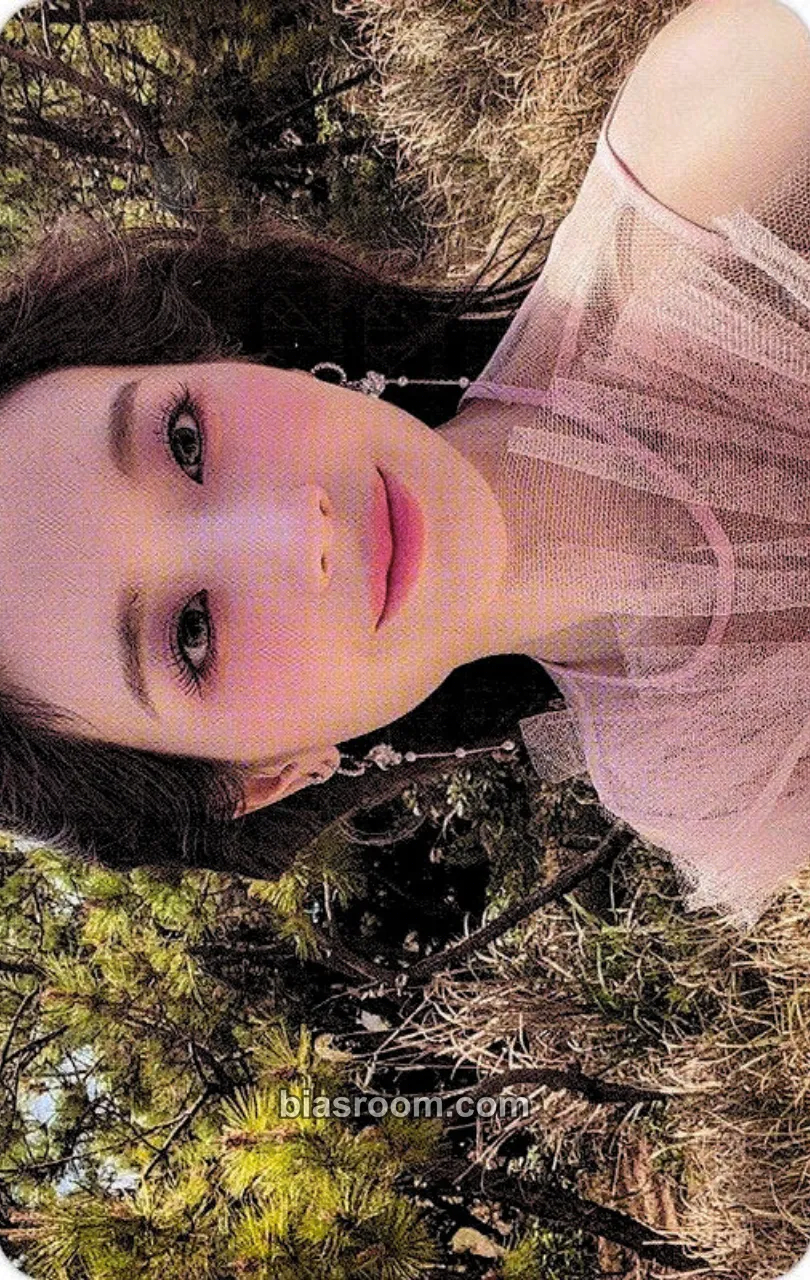 Gyuri From Our Memento Box Photocard - fromis_9 - fromis_9 K-pop photocard