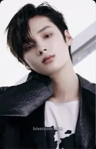 Huening Kai Act: Love Sick Photocard - TOMORROW X TOGETHER - TOMORROW X TOGETHER K-pop photocard