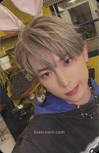 Harua Dicon issue N°28 Photocard - &TEAM - &TEAM K-pop photocard