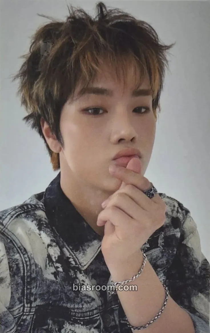 Jungsu Beautiful Mind World Tour Photocard - Xdinary Heroes - Xdinary Heroes K-pop photocard