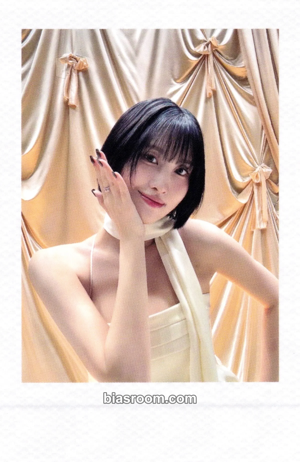 Momo TWICE 6th World Tour THIS IS FOR Photocard - TWICE - TWICE K-pop photocard