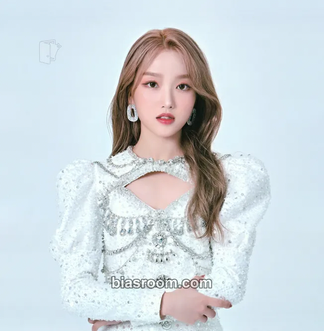 Go Won LOONA 1st World Tour: LOONATHEWORLD Photocard - LOONA - LOONA K-pop photocard