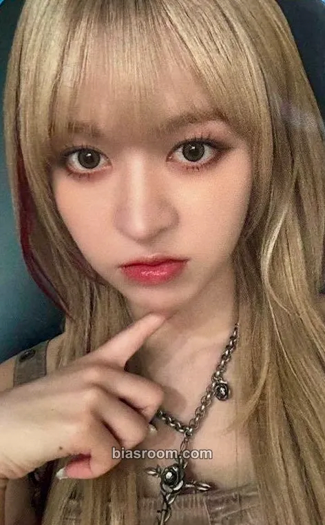 Lily Fe3O4: BREAK Photocard - NMIXX - NMIXX K-pop photocard