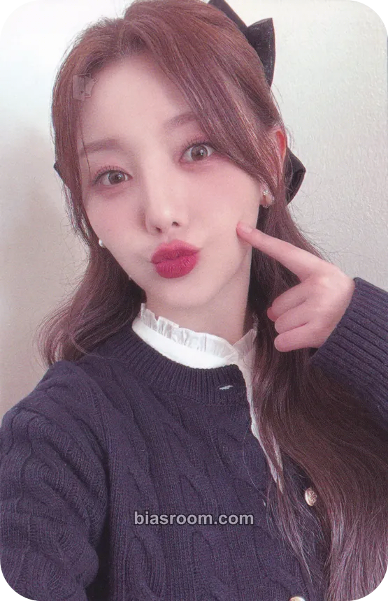 Kim Jiyeon (Kei) 2024 Season's greetings Photocard - EL7Z UP - EL7Z UP K-pop photocard