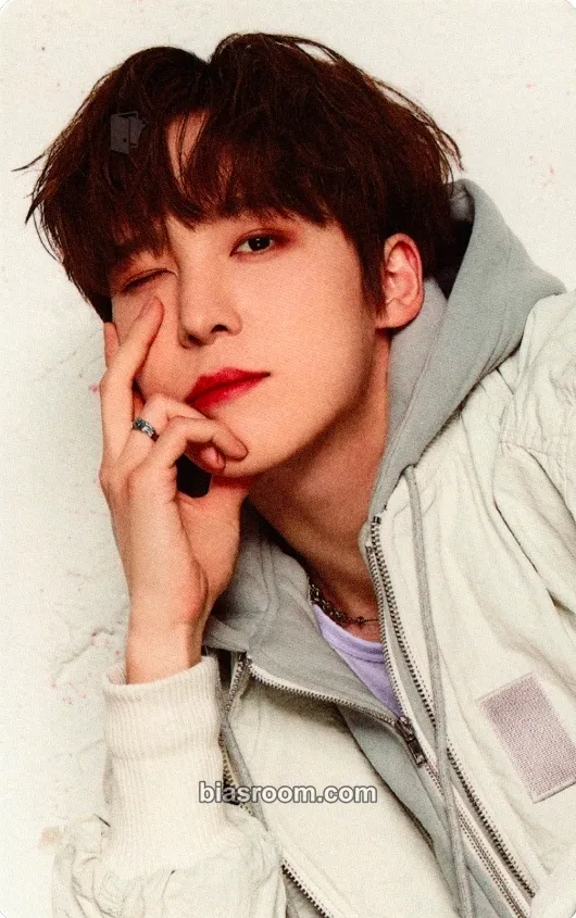 Yunho NOT OKAY Photocard - ATEEZ - ATEEZ K-pop photocard