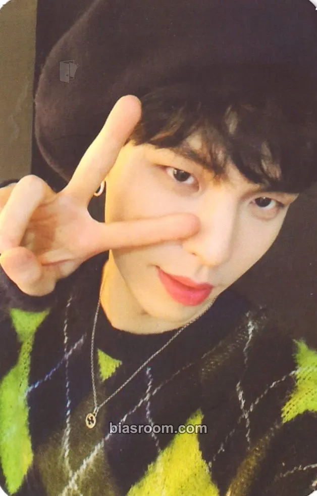 BX HELLO Chapter Ø. Hello, Strange Dream Photocard - CIX - CIX K-pop photocard