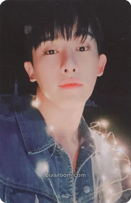 Wonho Blue Letter Photocard - Wonho K-pop photocard