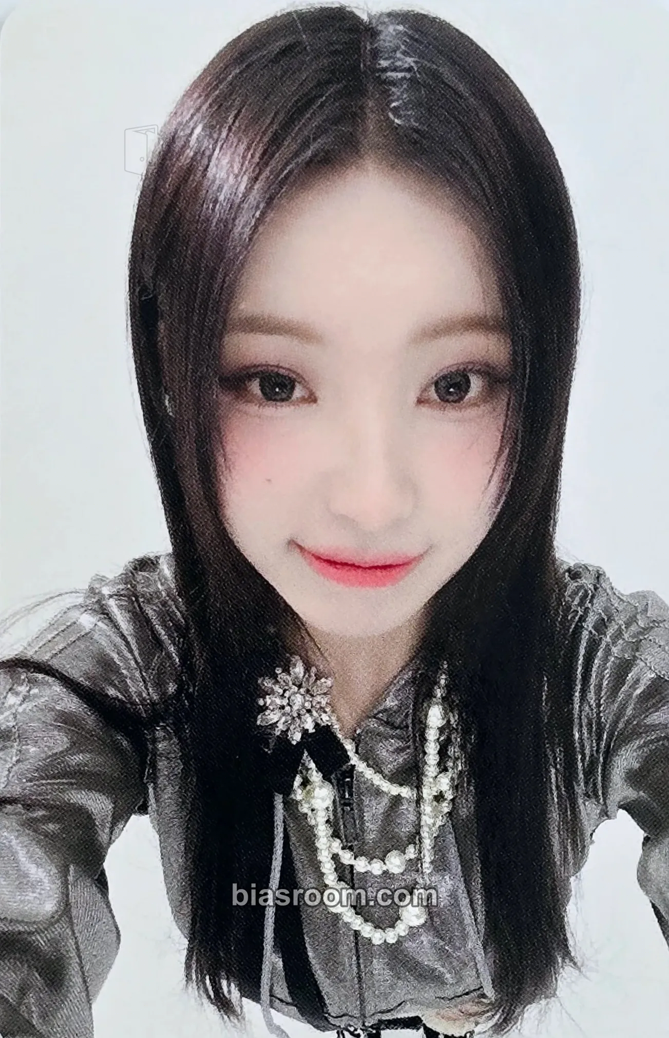 Woni Glow Up Photocard - RESCENE - RESCENE K-pop photocard