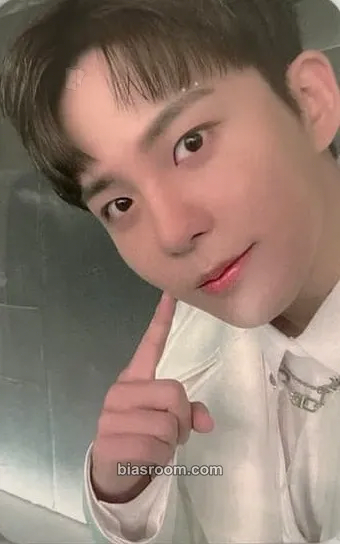 Jongho THE WORLD EP.1 : MOVEMENT Photocard - ATEEZ - ATEEZ K-pop photocard