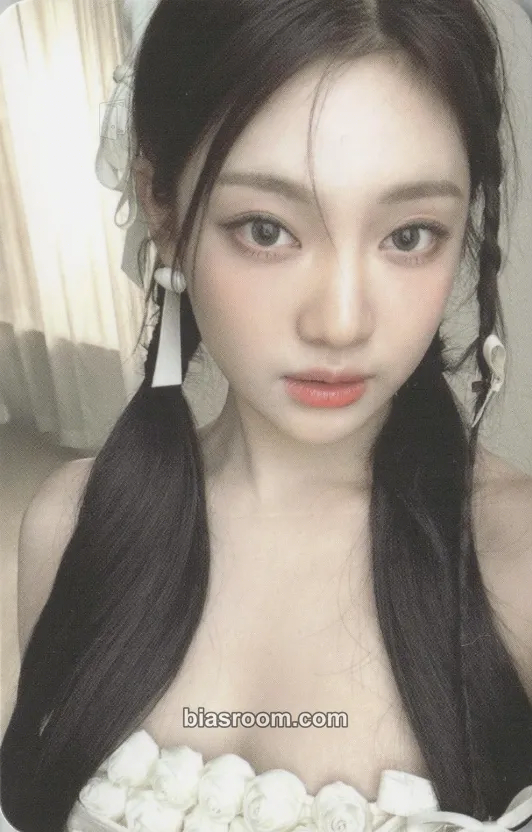 Ningning Season's Greetings (2024) Photocard - aespa - aespa K-pop photocard