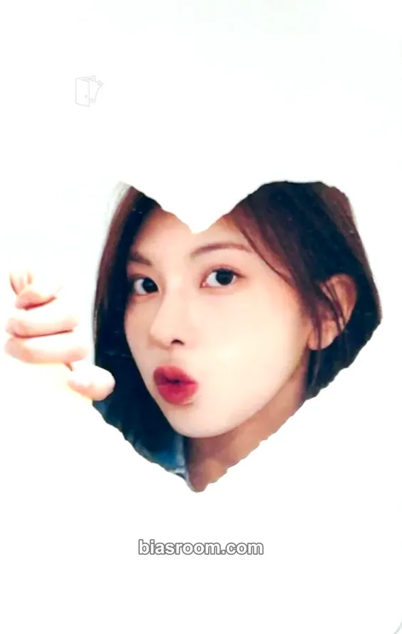 Bae Fe3O4: BREAK Photocard - NMIXX - NMIXX K-pop photocard