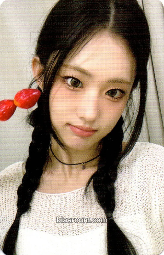 Joonie Wild Cherry Photocard - ICHILLIN’ - ICHILLIN’ K-pop photocard