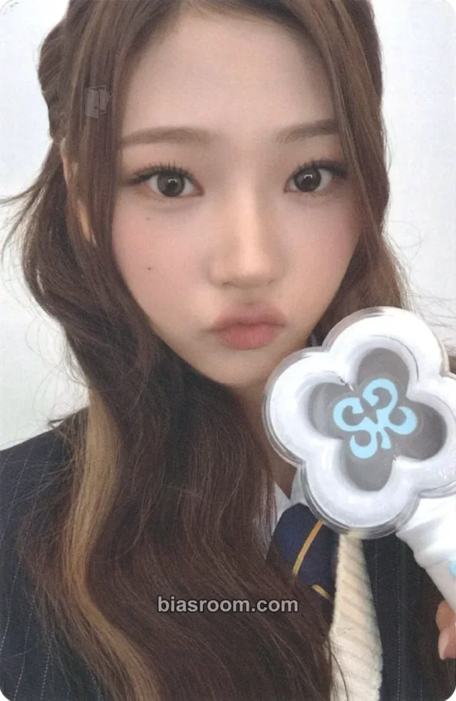 Hearts2Hearts - Stella - Official Fanlight Other lightstick merch photocard