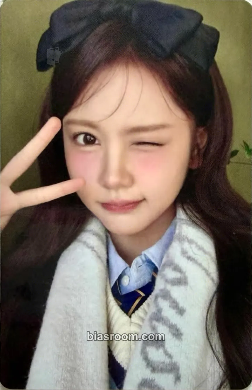 Carmen Hearts2House Photocard - Hearts2Hearts - Hearts2Hearts K-pop photocard