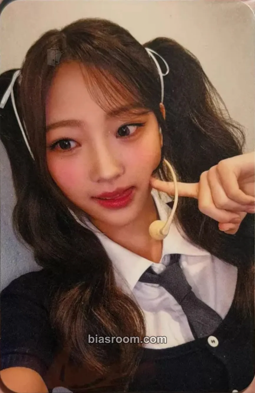 Stella SM 30th Anniversary Photocard - Hearts2Hearts - Hearts2Hearts K-pop photocard