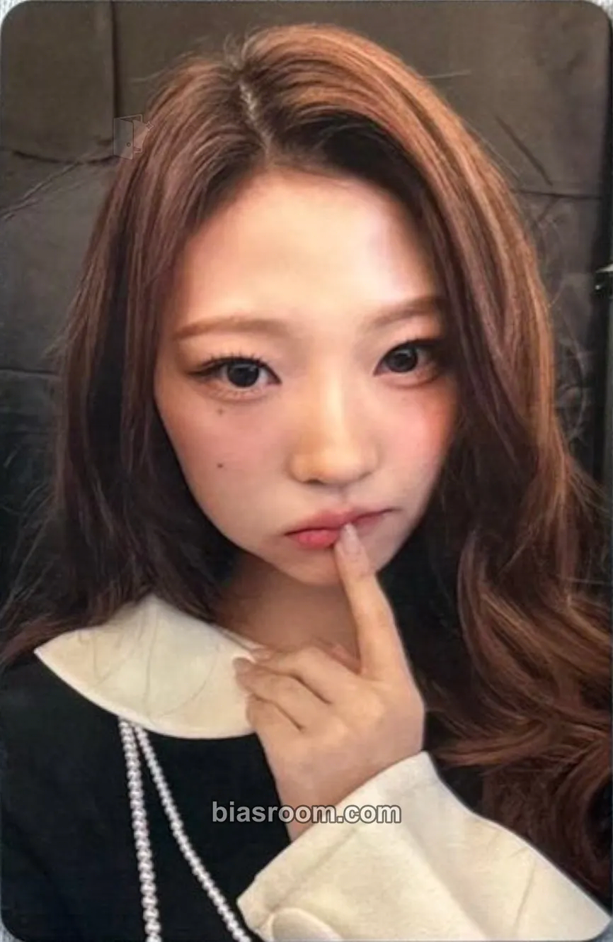 Stella FOCUS Photocard - Hearts2Hearts - Hearts2Hearts K-pop photocard