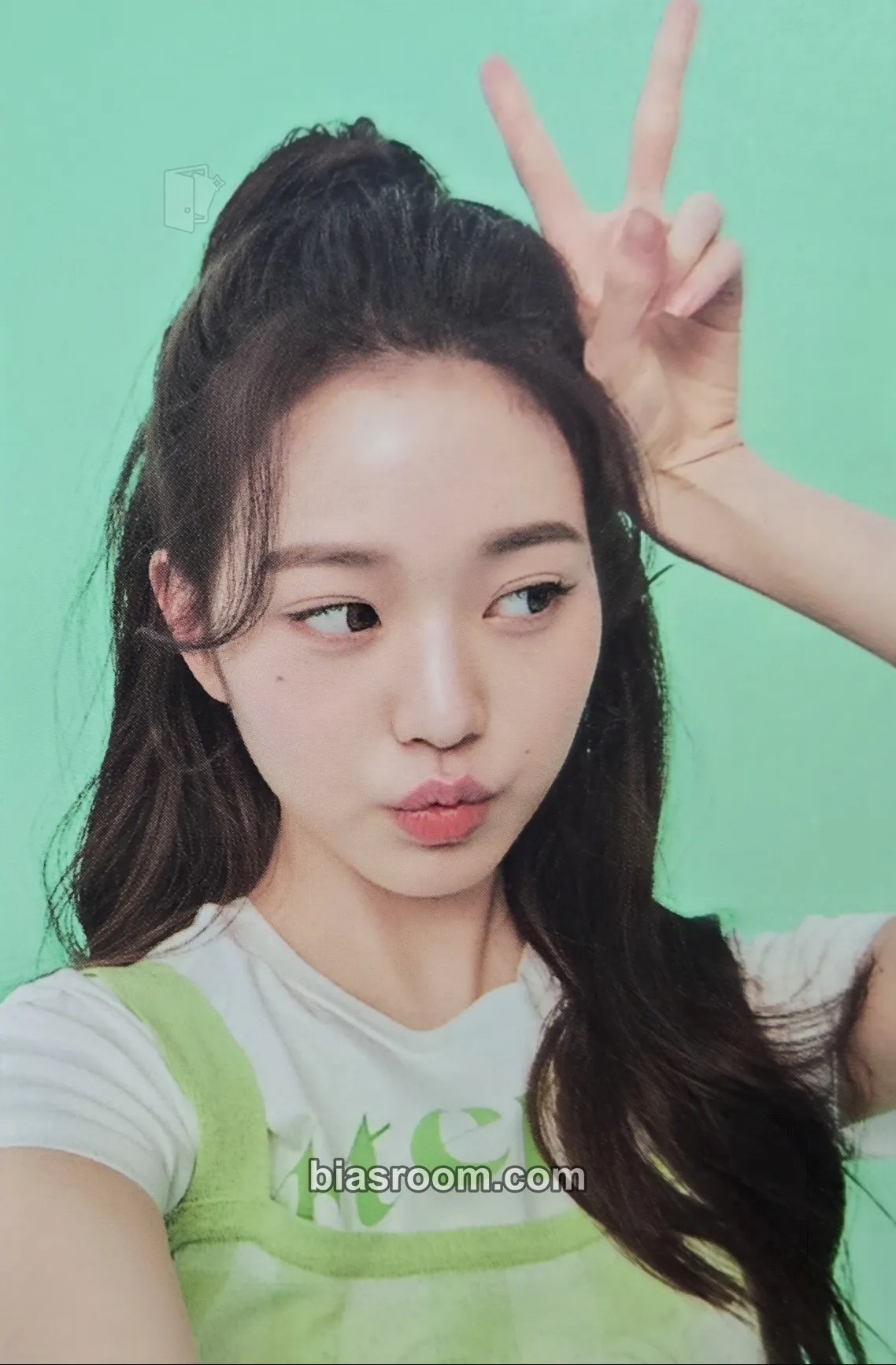 Wonyoung Wonyoung x Innisfree Photocard - IVE - IVE K-pop photocard