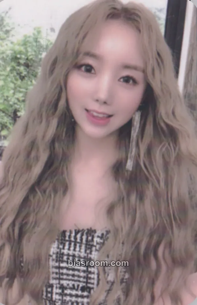 Kim Ji-yeon - Kim Jiyeon (Kei) - Over and Over Album broadcast