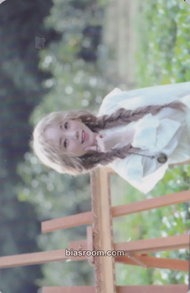 Kim Ji-yeon - Kim Jiyeon (Kei) - Over and Over Album broadcast