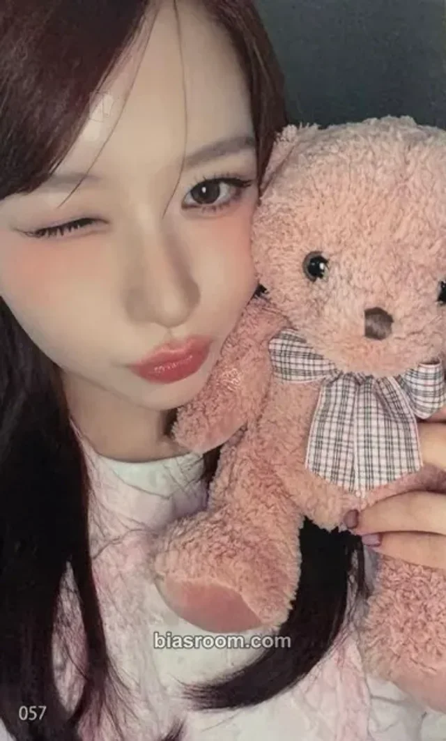 ME:I - Momona  - 2025 1ST ARENA LIVE TOUR <THIS IS ME:I> Event purchase benefit