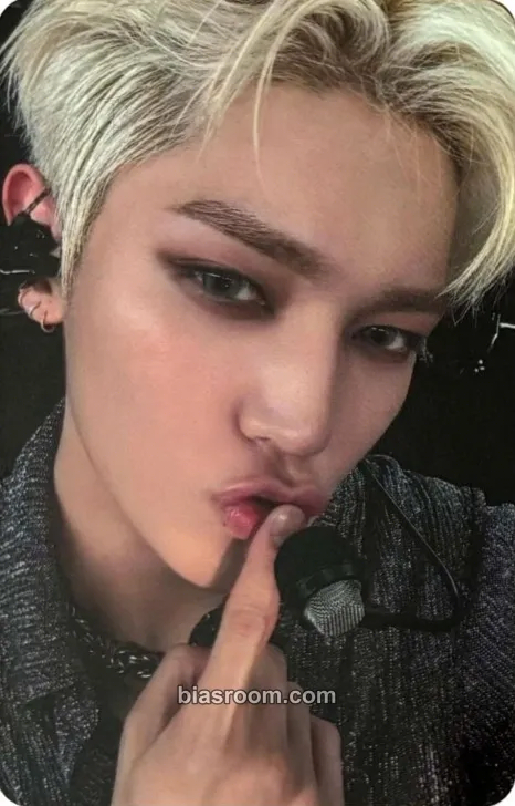 Taeyong Neo City: The UNITY (3rd NCT127 Tour) Photocard - NCT 127 - NCT 127 K-pop photocard