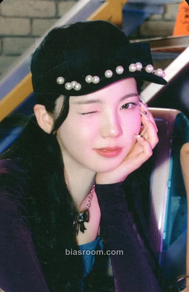 Ayaka Press Play Photocard - NiziU - NiziU K-pop photocard