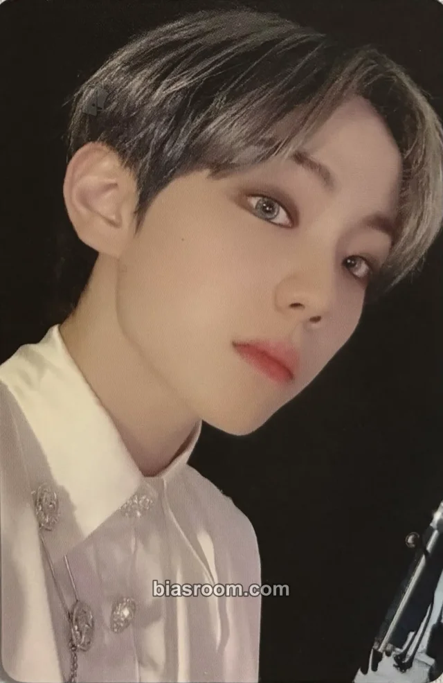 E’LAST - Wonjun - ROAR Album album photocard grey version