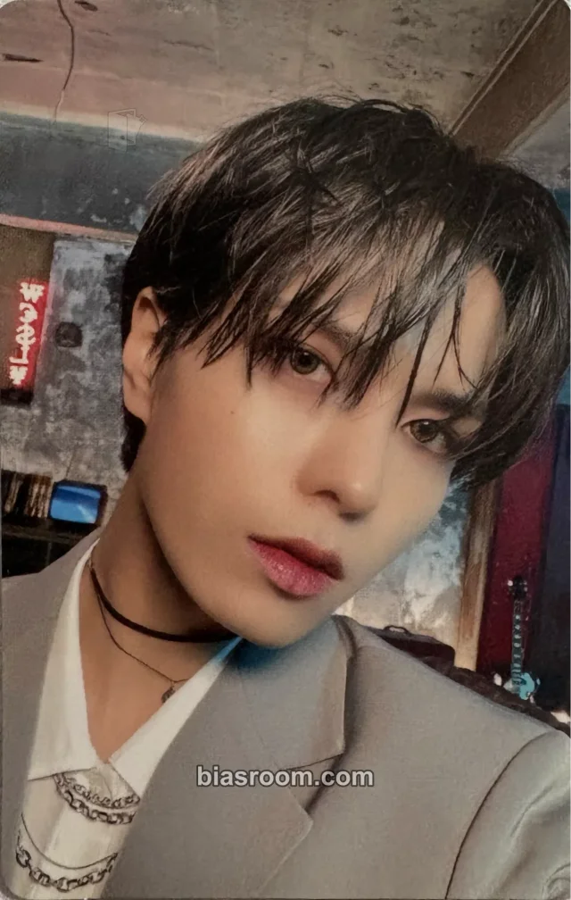 E’LAST - Yejun - ROAR Album album photocard grey version