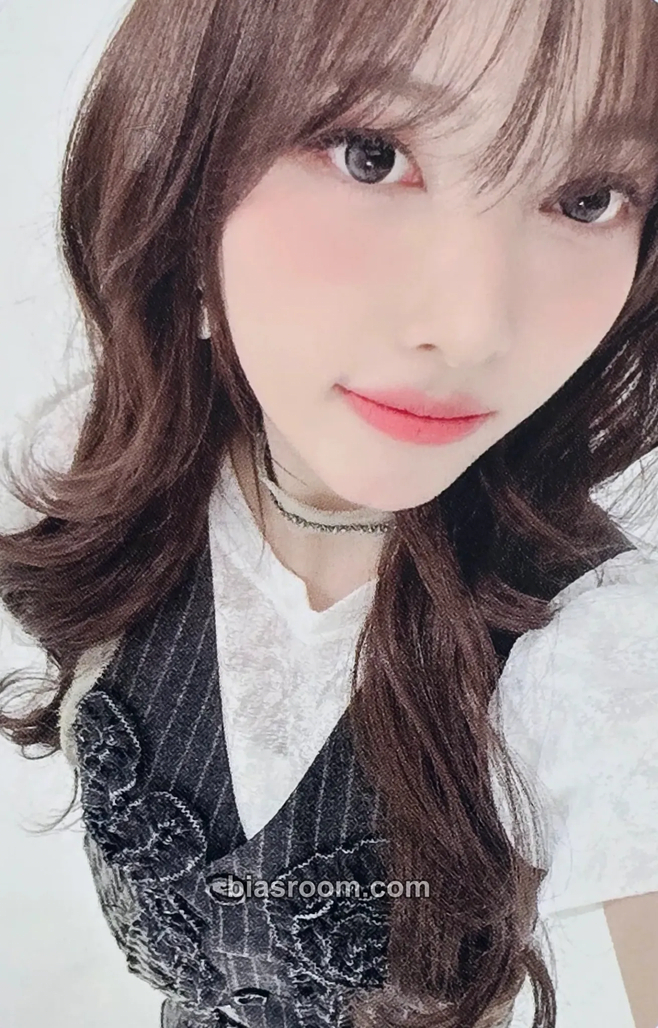 May Glow Up Photocard - RESCENE - RESCENE K-pop photocard
