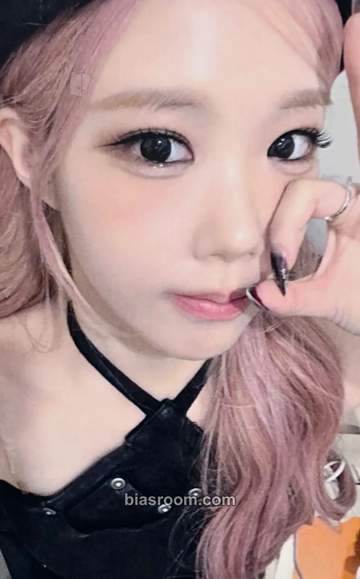 Chaewon Love XX Photocard - CLASSy - CLASSy K-pop photocard