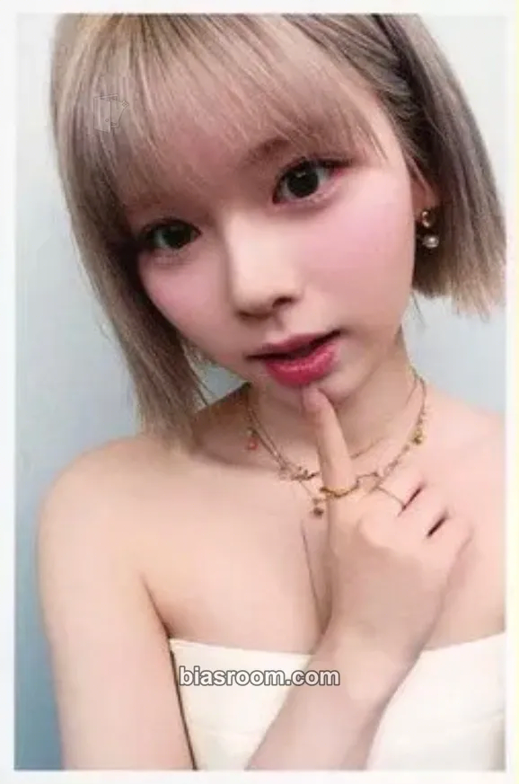 Riku COCONUT Photocard - NiziU - NiziU K-pop photocard