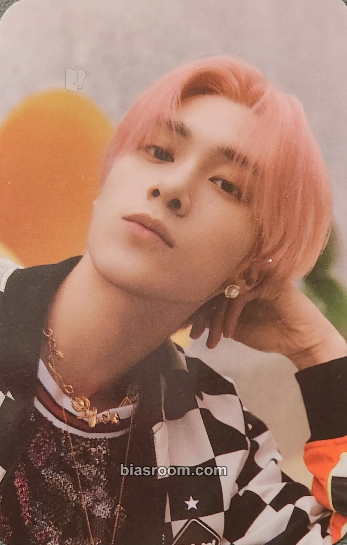 Hendery Kick Back Photocard - WayV - WayV K-pop photocard