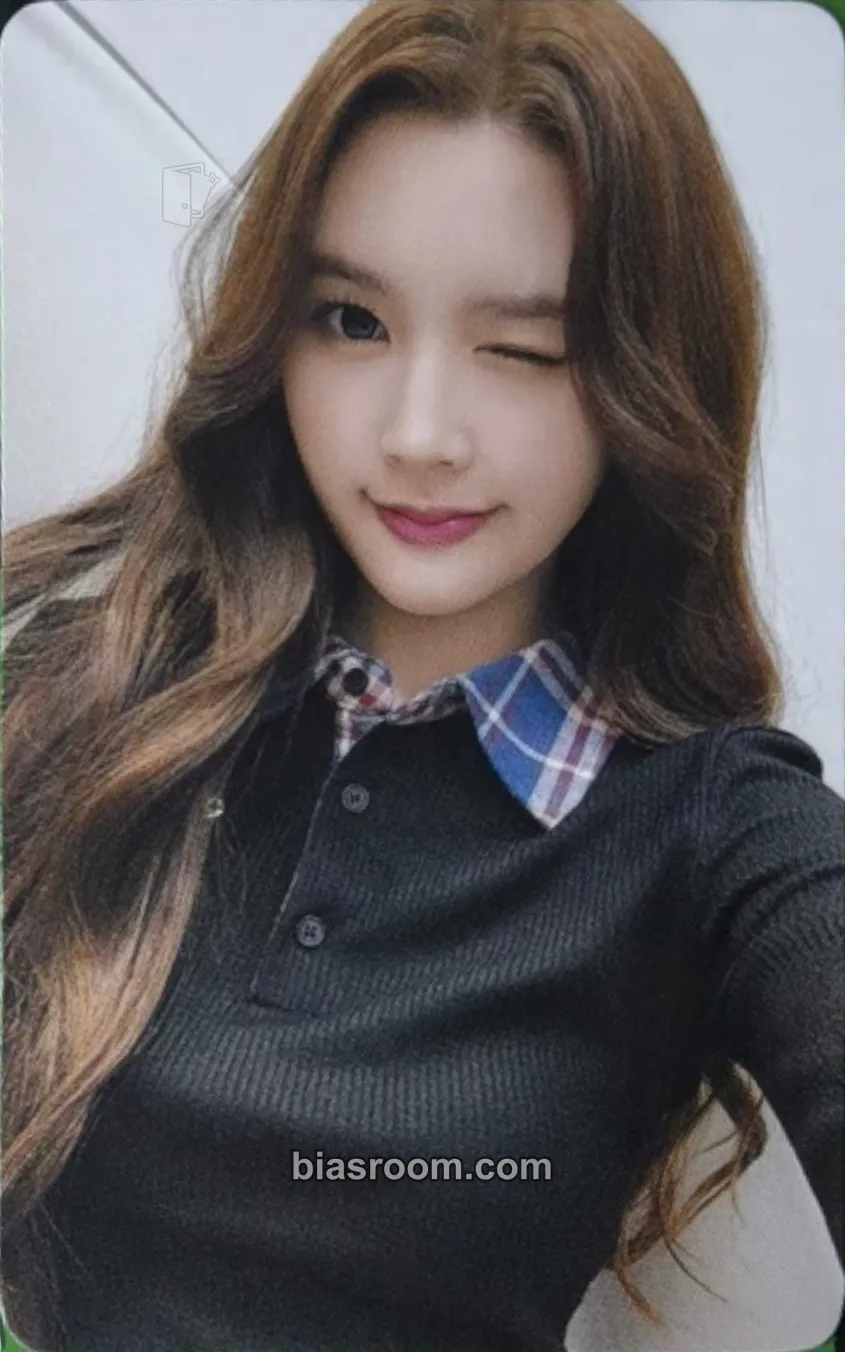 A-na SMTOWN Live 2025 Photocard - Hearts2Hearts - Hearts2Hearts K-pop photocard