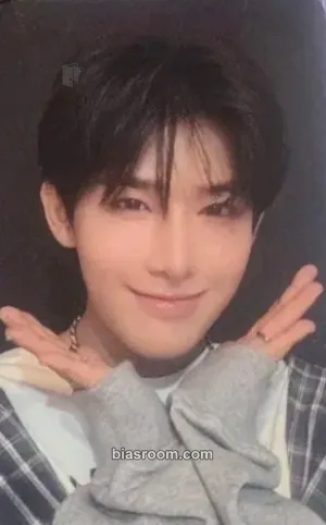 Yichen BOYS II PLANET Archive Exhibition AFTER ; JOURNEY Photocard - MODYSSEY - MODYSSEY K-pop photocard