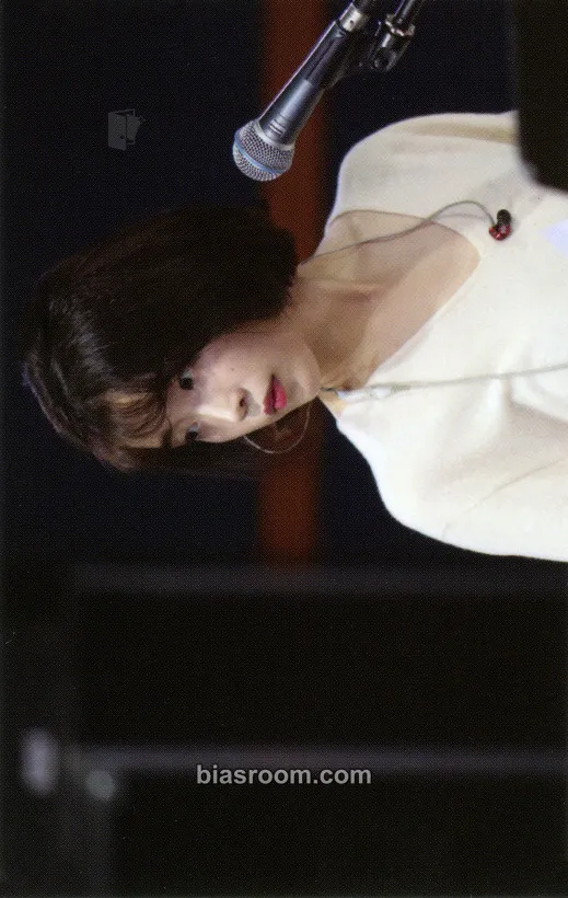 IU 2016 <24 Steps> Concert Photobook + DVD Photocard - IU K-pop photocard