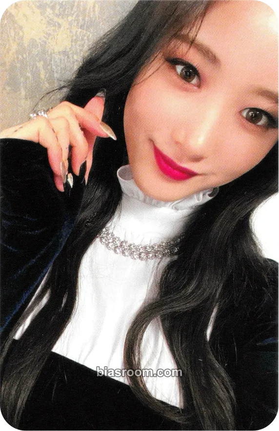 Yuki INTO VIOLET Photocard - PURPLE KISS - PURPLE KISS K-pop photocard
