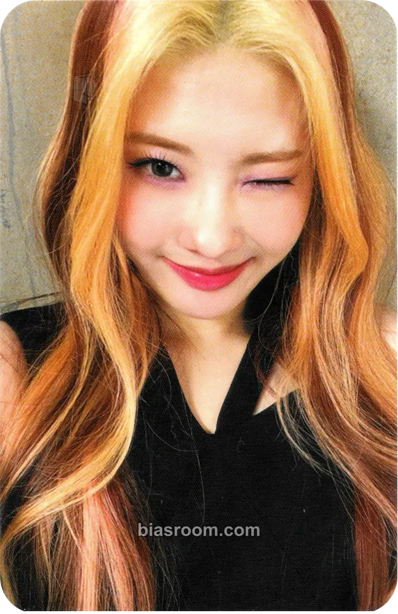 Chaein INTO VIOLET Photocard - PURPLE KISS - PURPLE KISS K-pop photocard