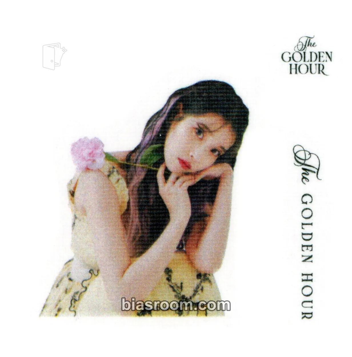 IU 2022 'The Golden Hour : Under The Orange Sun' Concert Photocard - IU K-pop photocard