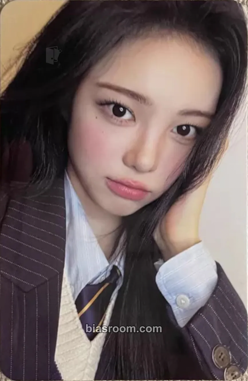 Ian Hearts2House Photocard - Hearts2Hearts - Hearts2Hearts K-pop photocard