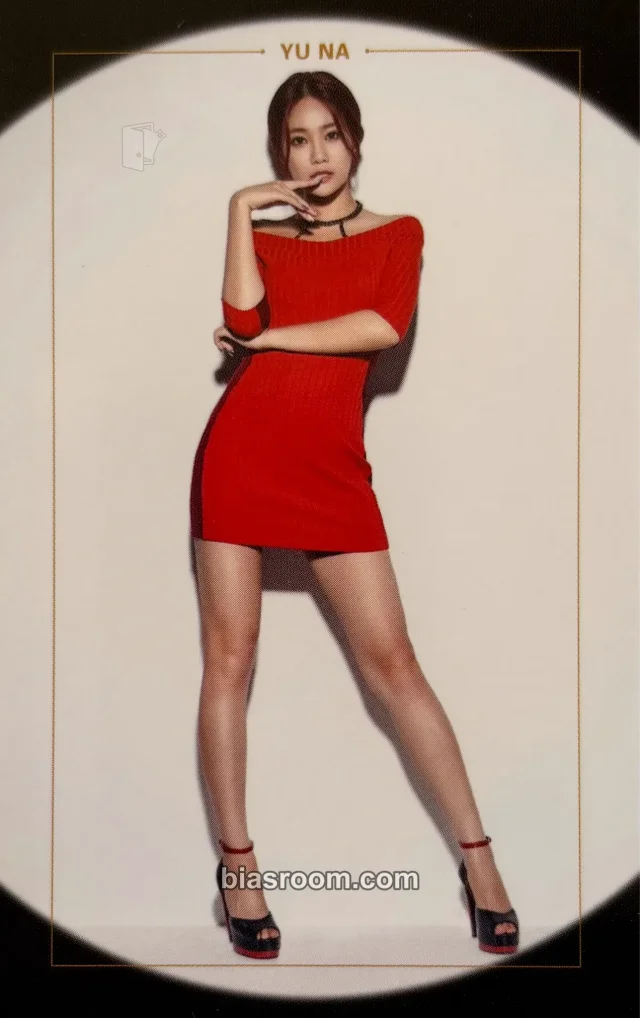 AOA - Yuna - Like a Cat Album album photocard bad image - replace